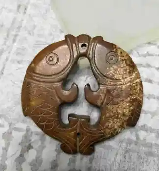 Kinijos hongshan kultūros old jade akmens raižyti dvigubai žuvų amuletas pakabukas